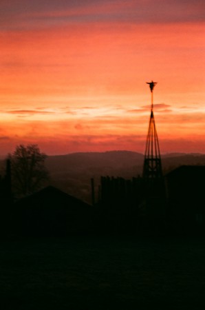 STMÍVÁNÍ NAD FORT HARY
